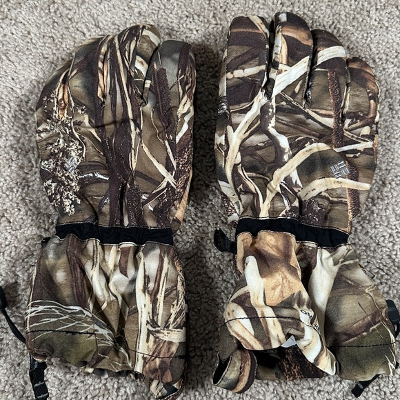 Full Hunting Clothing Kit from Columbia, Cabelas and UnderArmour - Picture 5 of 16